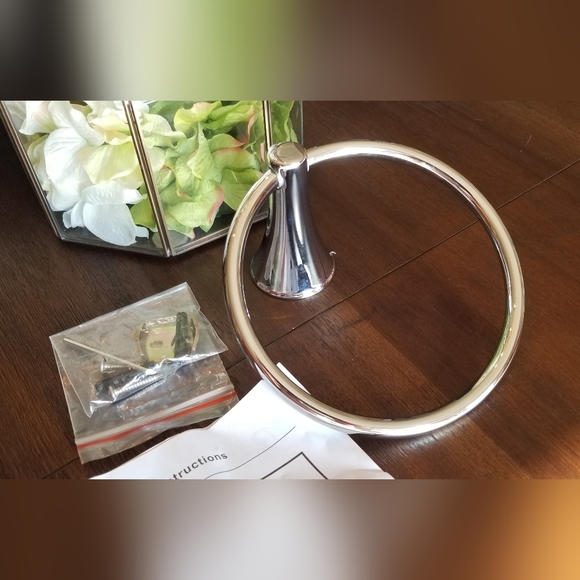 Huntington Brass Towel Ring in Chrome - Picture 3 of 4